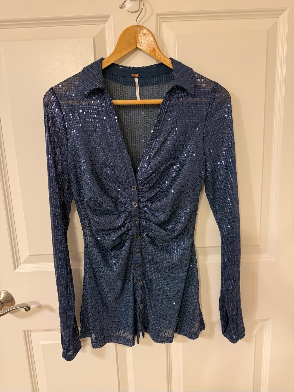 Free People Button Down Women’s S Navy Sequin Mesh Blouse Cardigan EUC Stylish